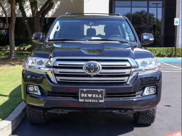 2020 Toyota Land Cruiser Base