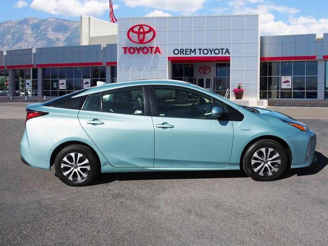 2020 Toyota Prius LE