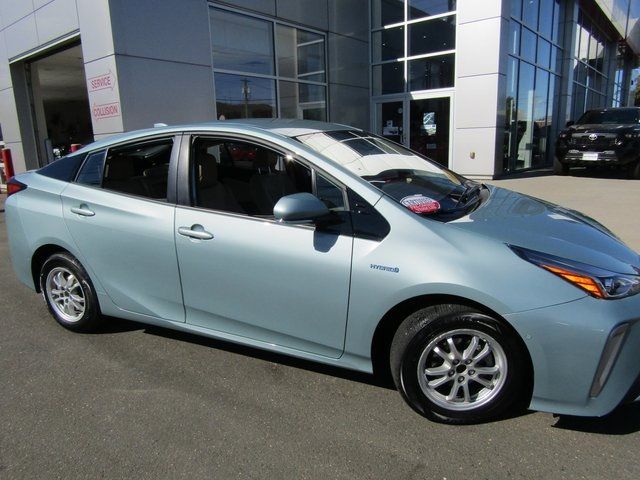 2020 Toyota Prius LE