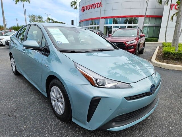 2020 Toyota Prius LE