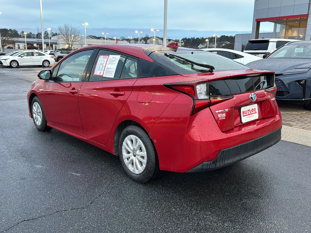 2020 Toyota Prius LE