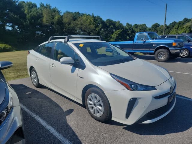 2020 Toyota Prius LE