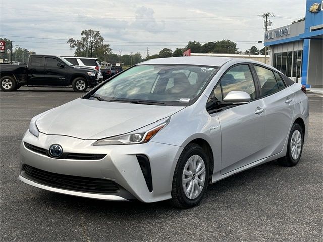 2020 Toyota Prius LE