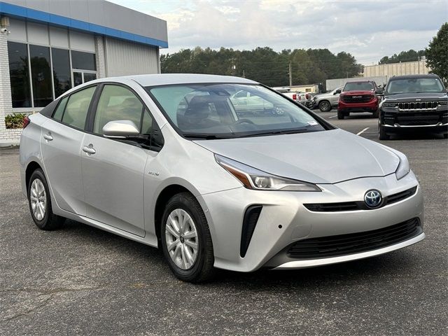 2020 Toyota Prius LE