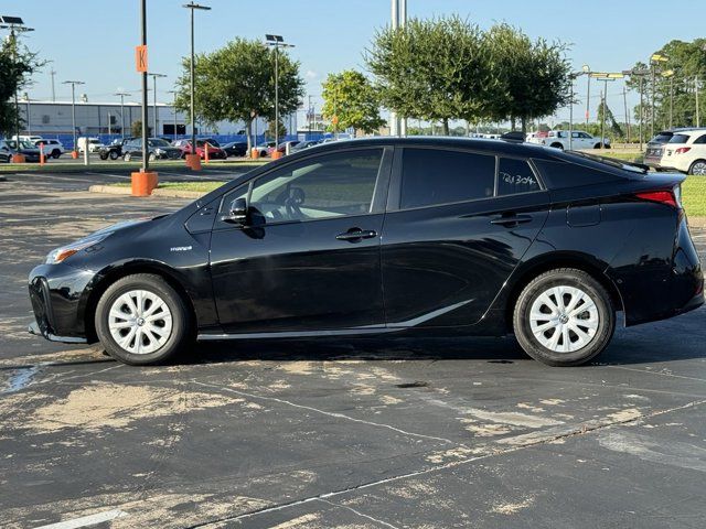 2020 Toyota Prius LE