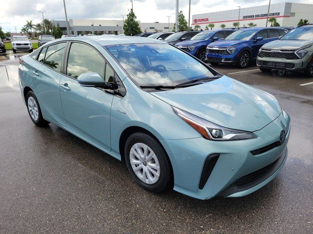 2020 Toyota Prius LE