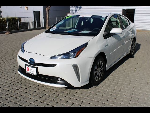 2020 Toyota Prius LE