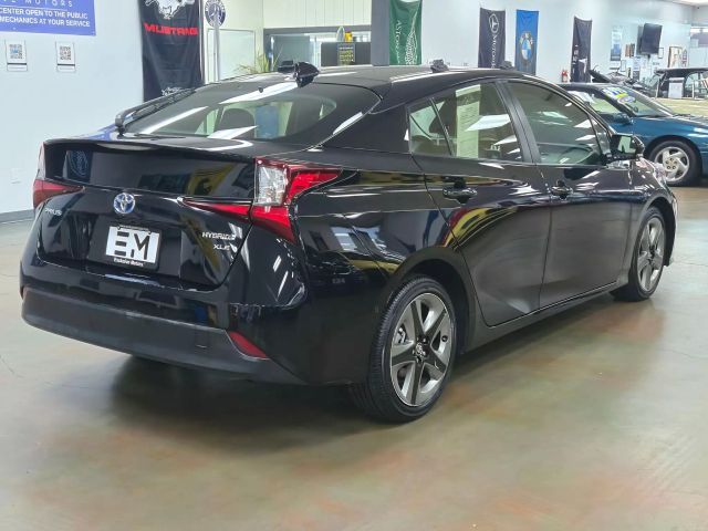 2020 Toyota Prius XLE