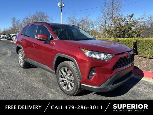 2020 Toyota RAV4 XLE Premium