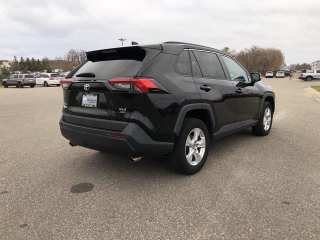 2020 Toyota RAV4 XLE