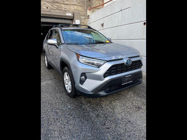 2020 Toyota RAV4 Hybrid XLE