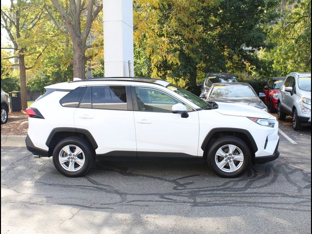 2020 Toyota RAV4 XLE