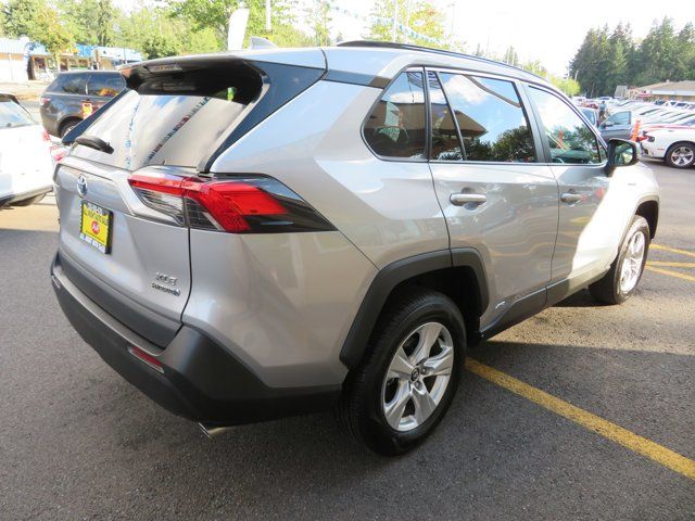 2020 Toyota RAV4 Hybrid XLE