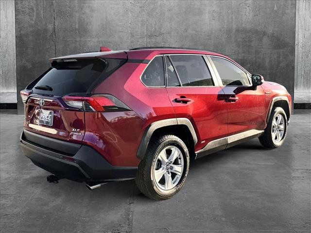 2020 Toyota RAV4 Hybrid XLE