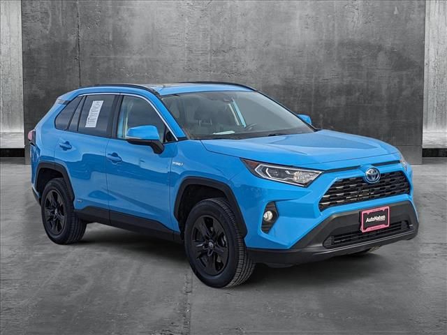 2020 Toyota RAV4 Hybrid XLE