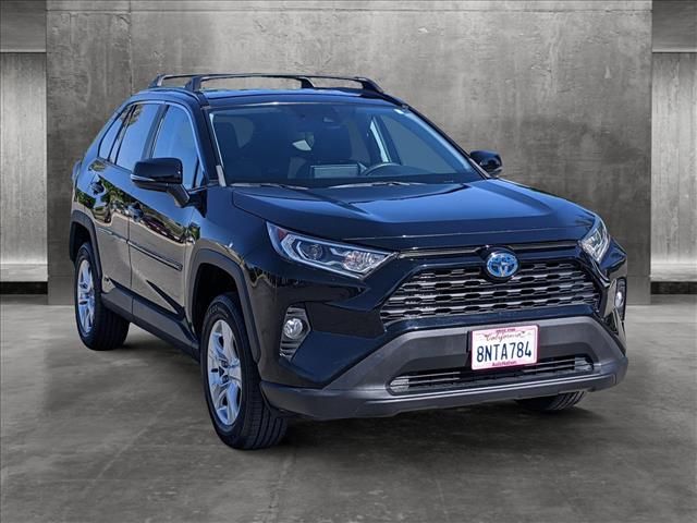 2020 Toyota RAV4 Hybrid XLE