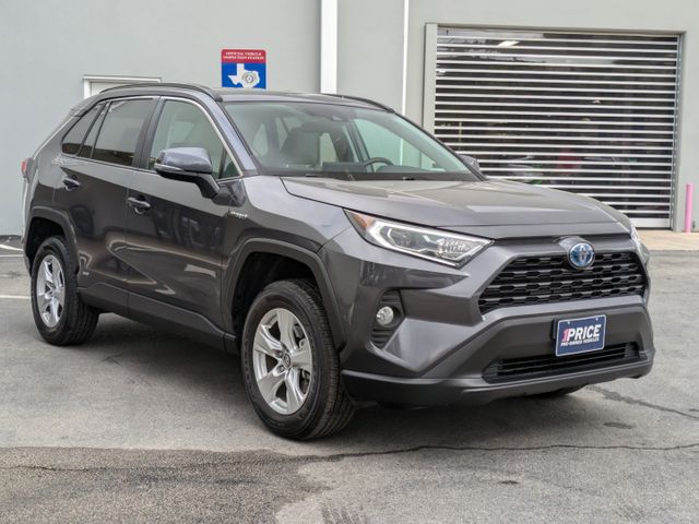 2020 Toyota RAV4 Hybrid XLE