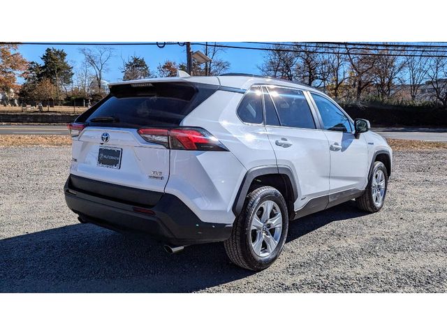 2020 Toyota RAV4 Hybrid XLE