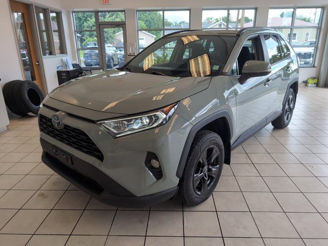 2020 Toyota RAV4 Hybrid XLE