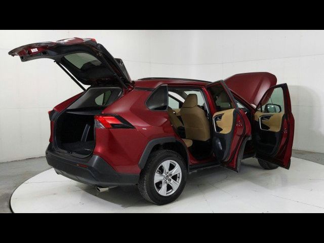 2020 Toyota RAV4 Hybrid XLE