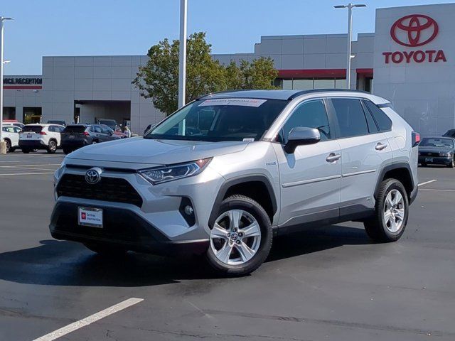 2020 Toyota RAV4 Hybrid XLE