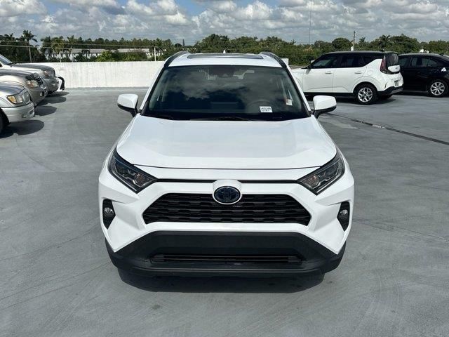 2020 Toyota RAV4 Hybrid XLE