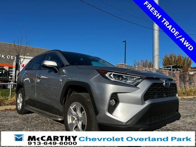 2020 Toyota RAV4 Hybrid XLE