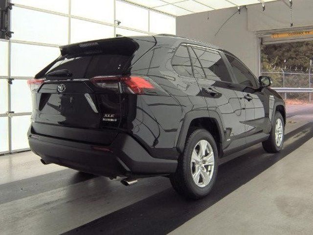 2020 Toyota RAV4 Hybrid XLE