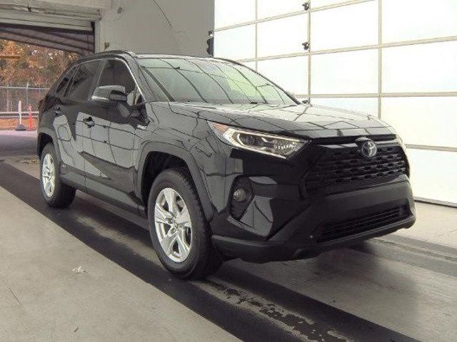 2020 Toyota RAV4 Hybrid XLE