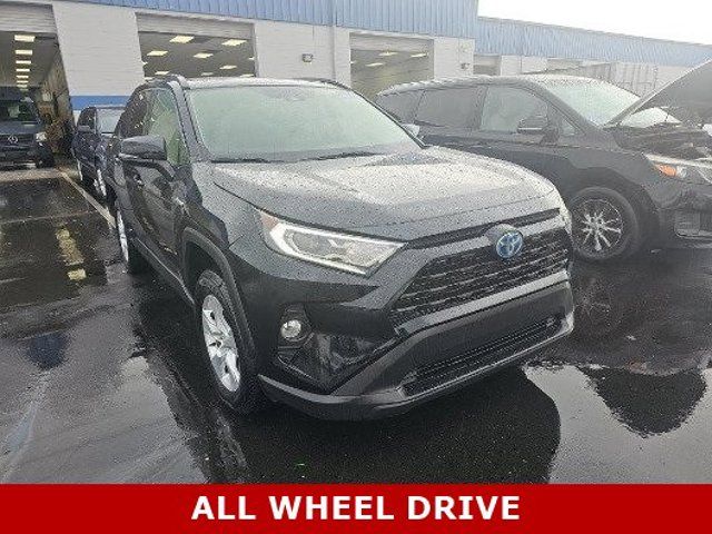 2020 Toyota RAV4 Hybrid XLE