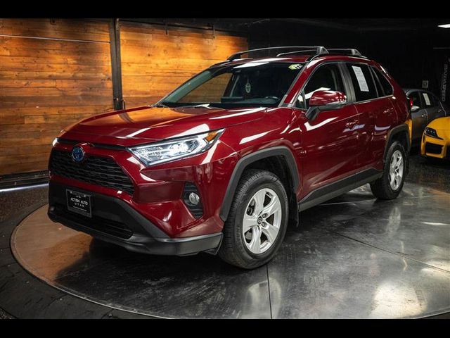 2020 Toyota RAV4 Hybrid XLE