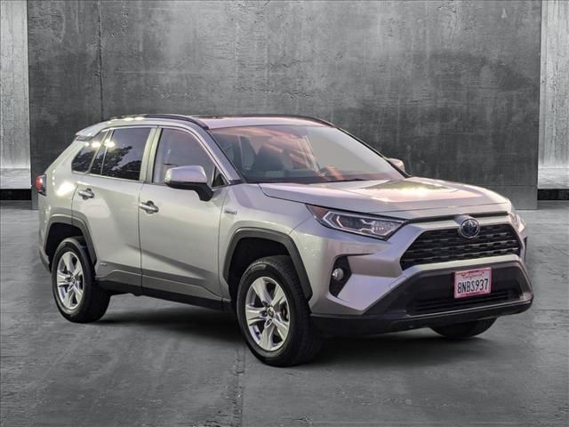 2020 Toyota RAV4 Hybrid XLE