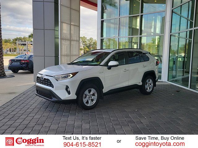 2020 Toyota RAV4 Hybrid XLE