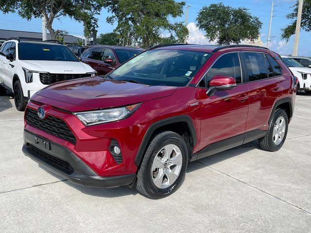 2020 Toyota RAV4 Hybrid XLE