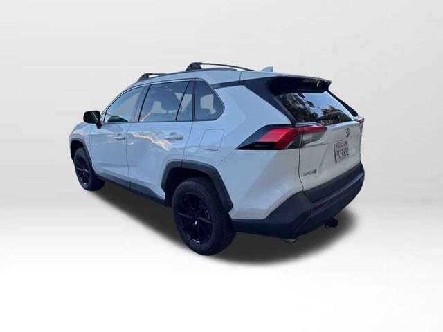 2020 Toyota RAV4 LE