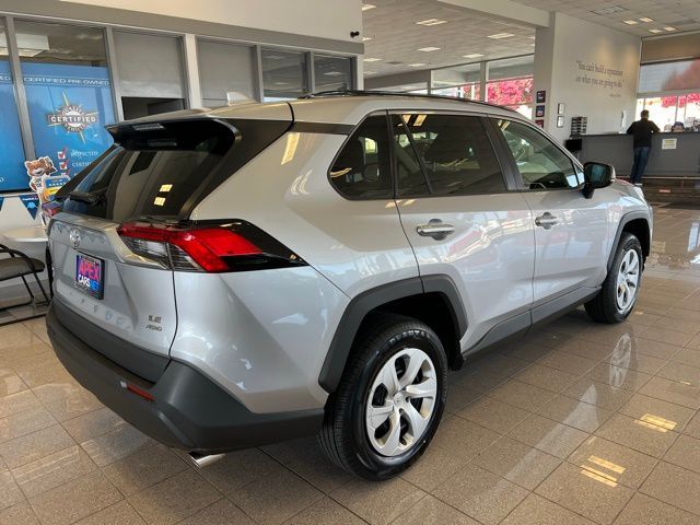 2020 Toyota RAV4 LE