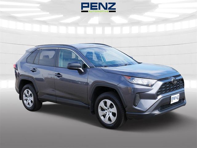 2020 Toyota RAV4 LE