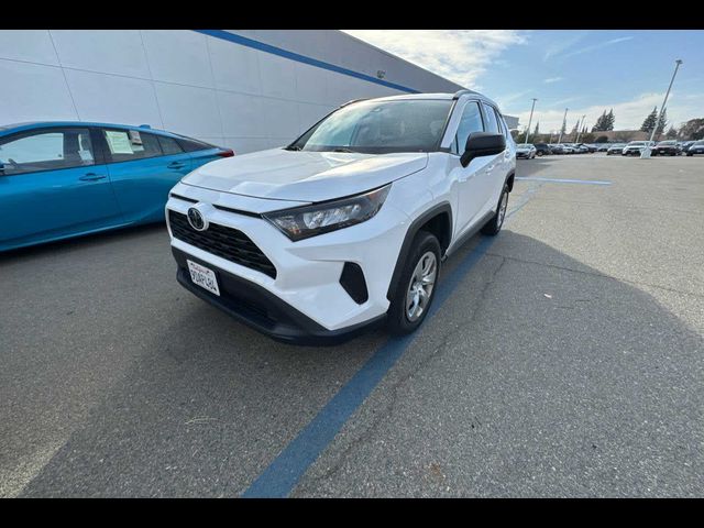 2020 Toyota RAV4 LE