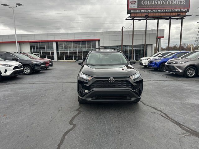 2020 Toyota RAV4 LE