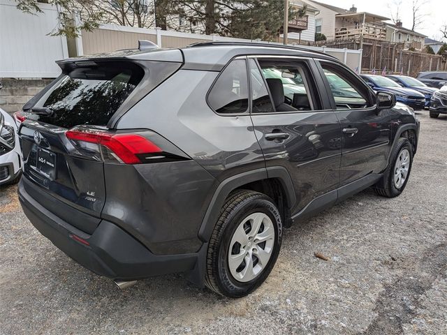 2020 Toyota RAV4 LE