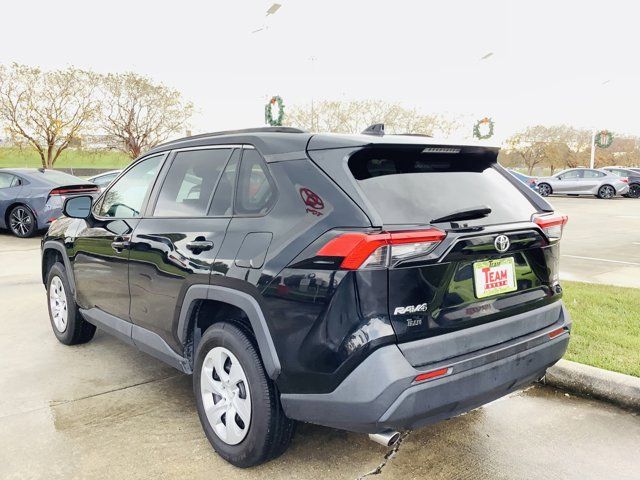 2020 Toyota RAV4 LE