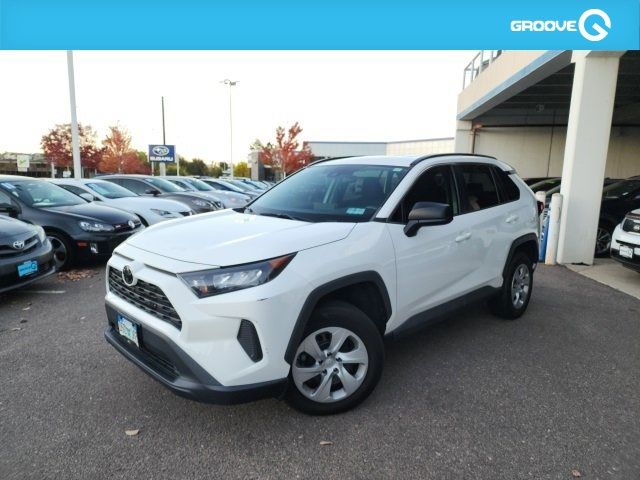 2020 Toyota RAV4 LE