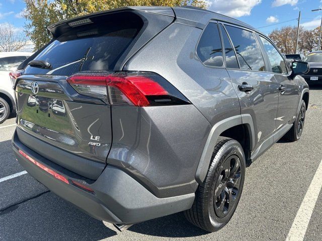 2020 Toyota RAV4 LE