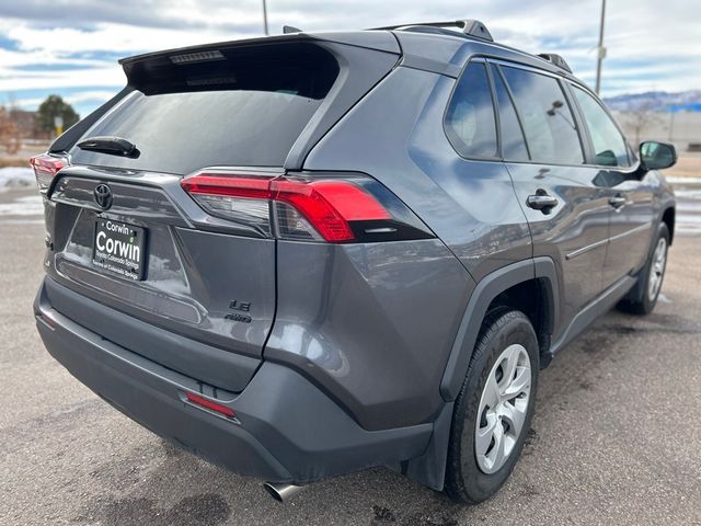 2020 Toyota RAV4 LE