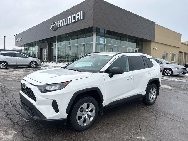 2020 Toyota RAV4 LE