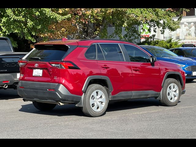 2020 Toyota RAV4 LE