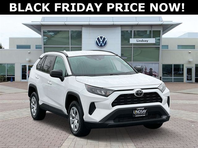 2020 Toyota RAV4 LE