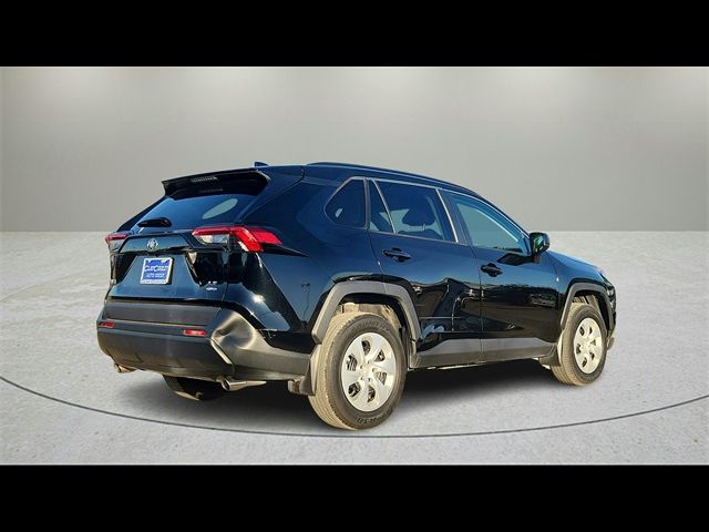 2020 Toyota RAV4 LE