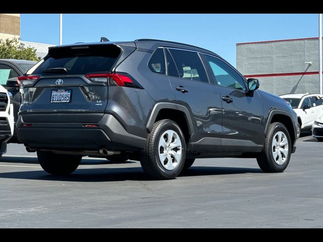 2020 Toyota RAV4 LE