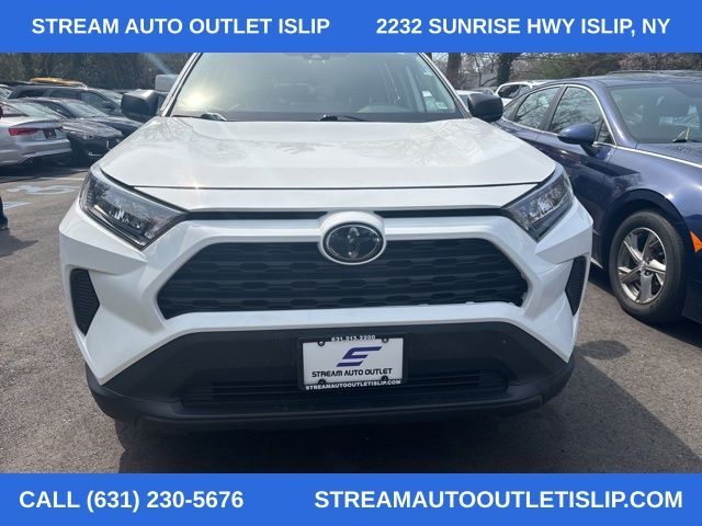 2020 Toyota RAV4 LE